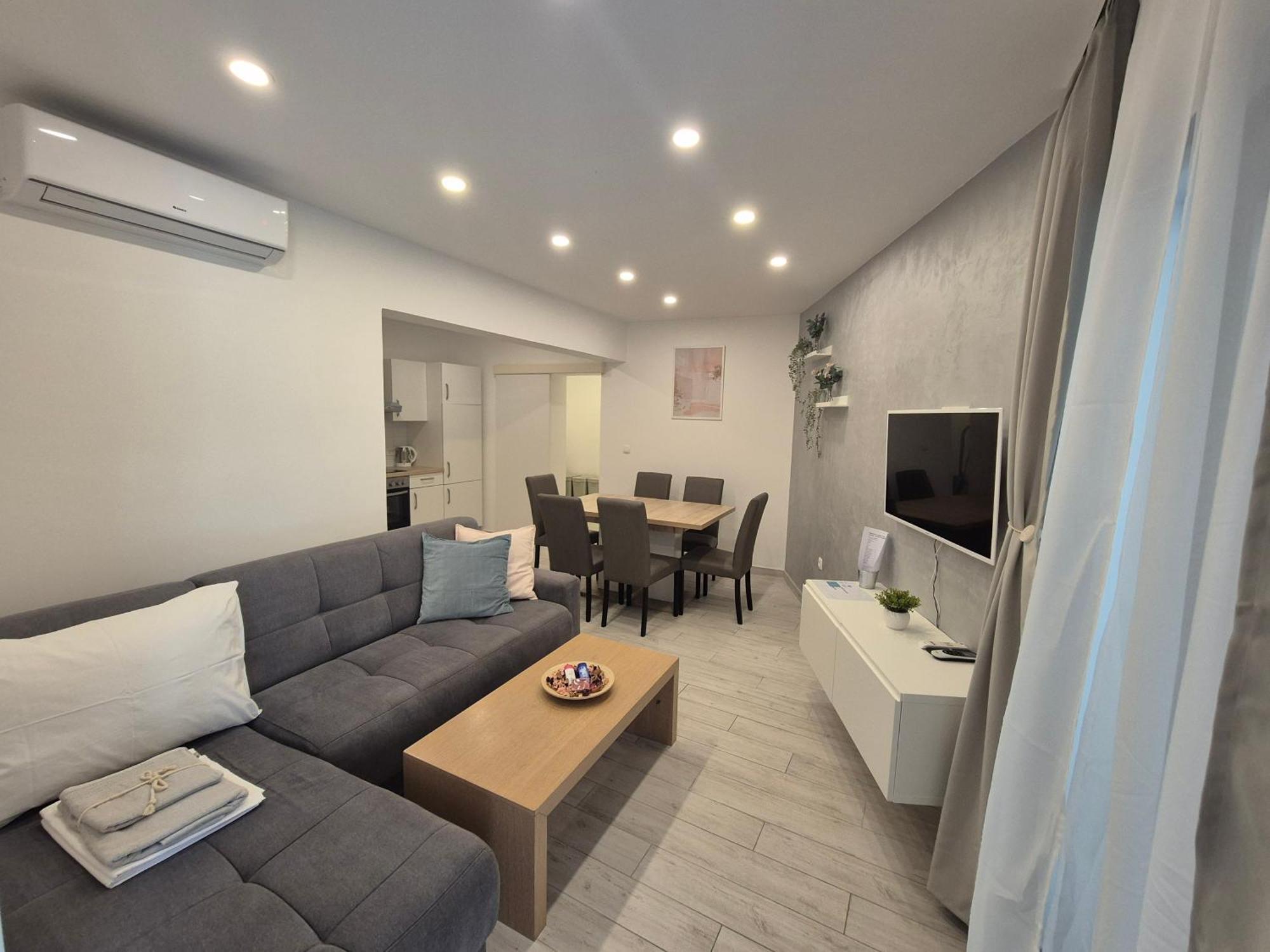 Apartment Rika Omis Exterior photo