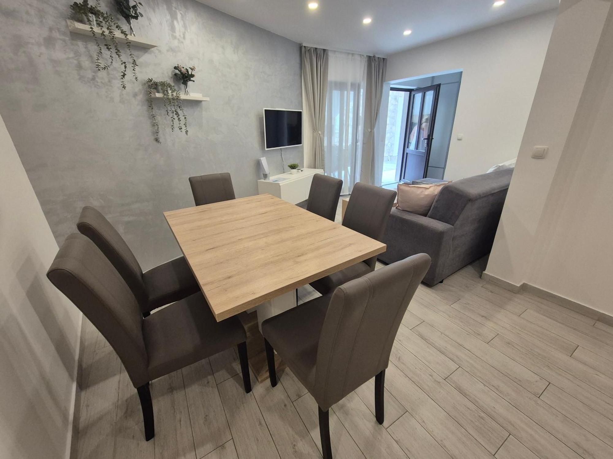 Apartment Rika Omis Exterior photo